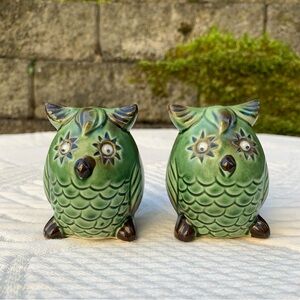 Vintage Ceramic Green Brown Owl Salt Pepper Shakers Set Googly Eyes Japan MCM